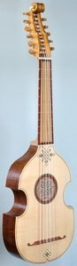 viola da mano dai Libri model