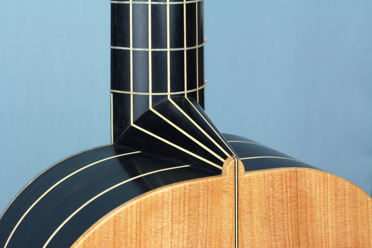 Voboam model baroque guitar heel in perspective view